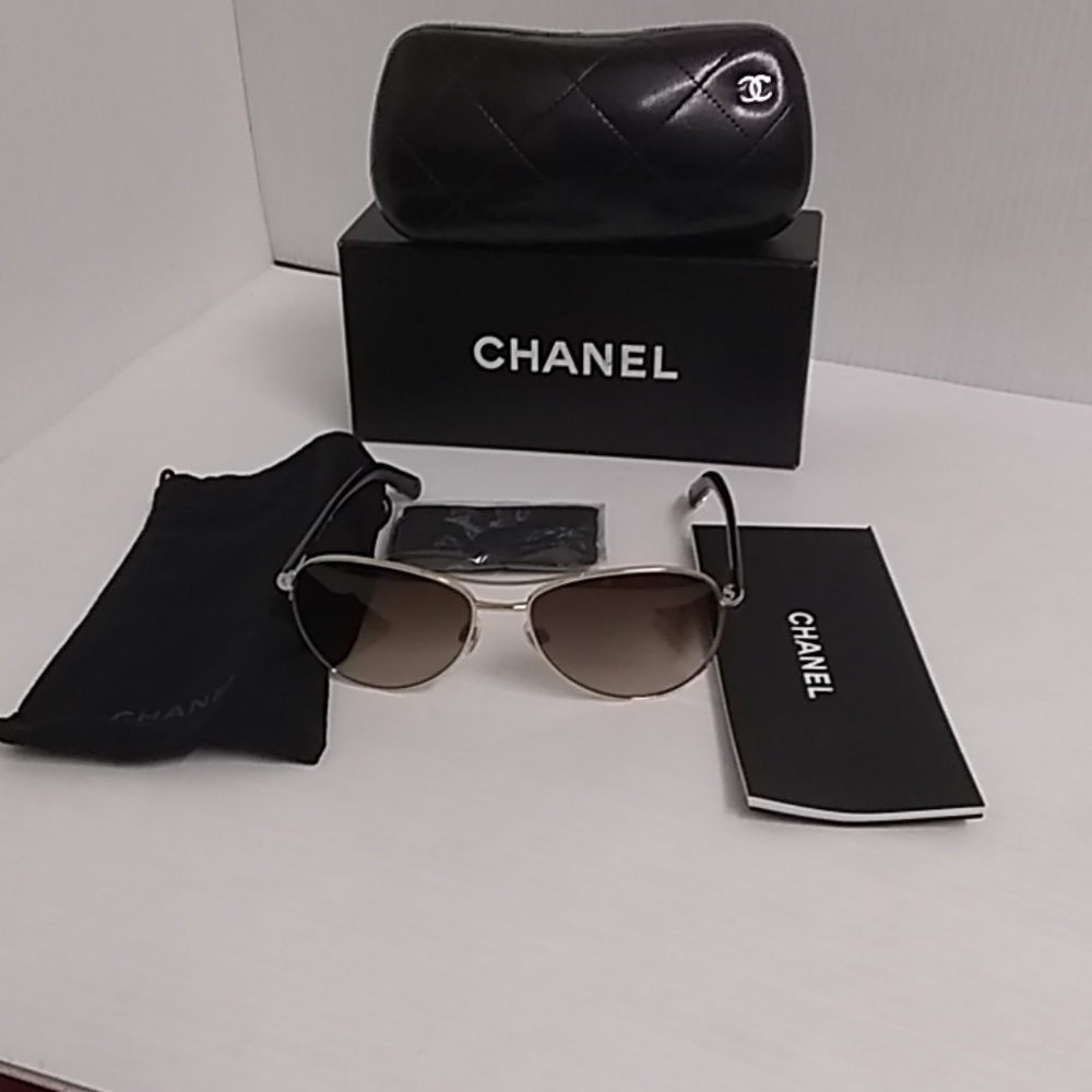 Chanel sunglasses 4201unisex gold frame brown lens